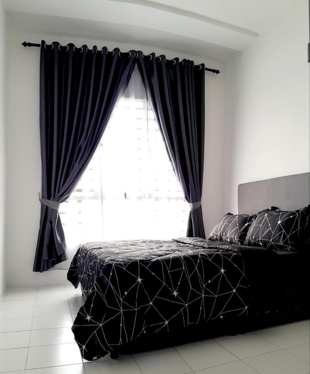 Zayyan Homestay Parit Buntar Exterior photo