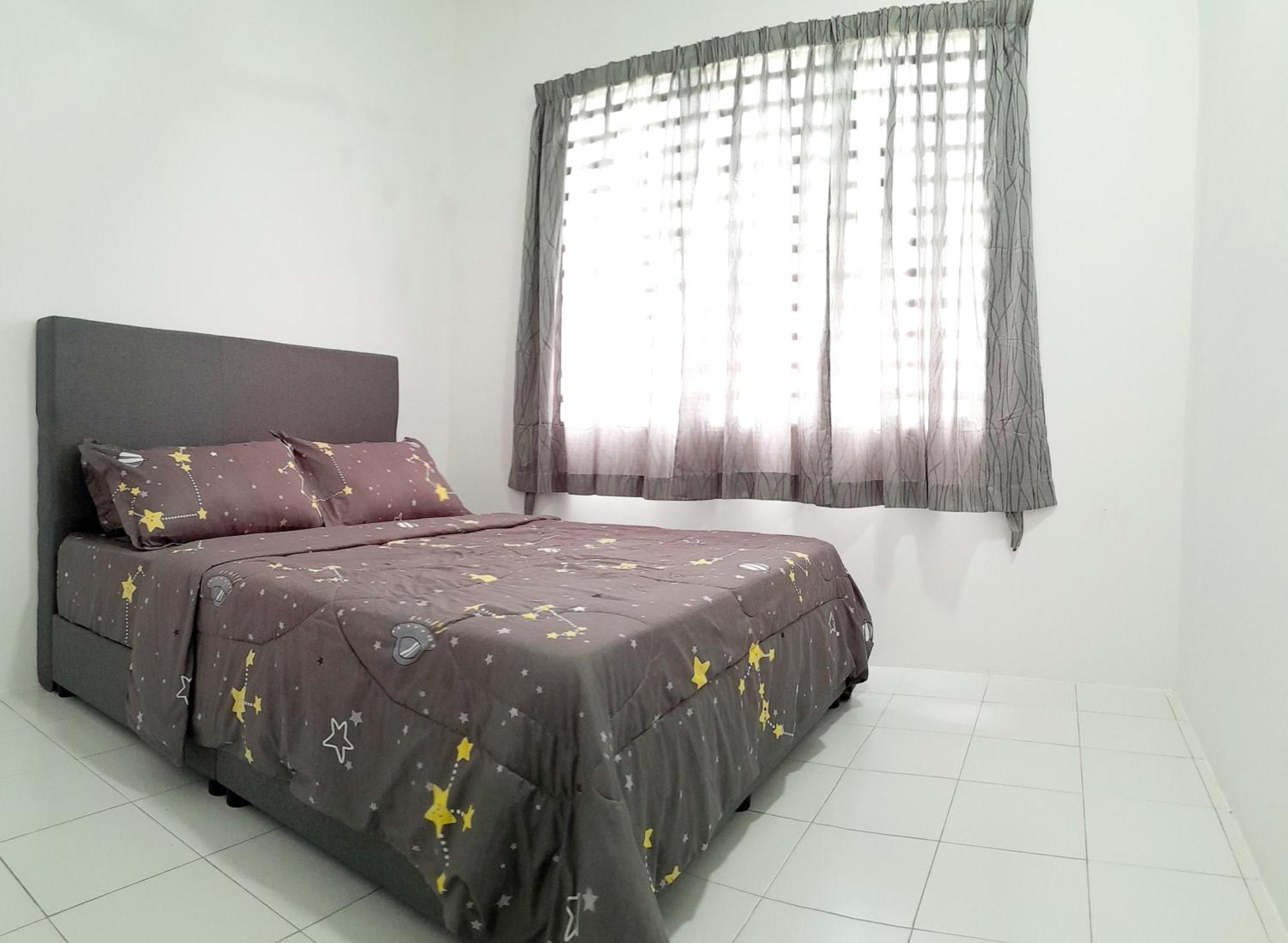 Zayyan Homestay Parit Buntar Exterior photo