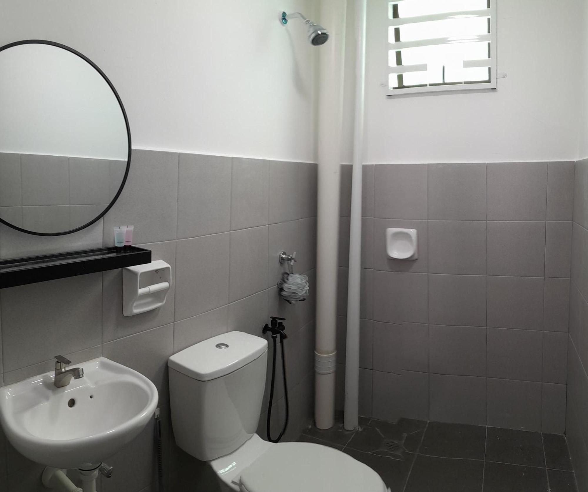 Zayyan Homestay Parit Buntar Exterior photo