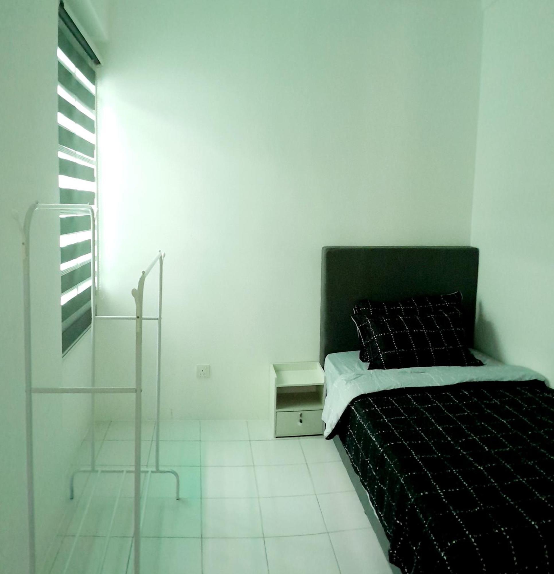 Zayyan Homestay Parit Buntar Exterior photo